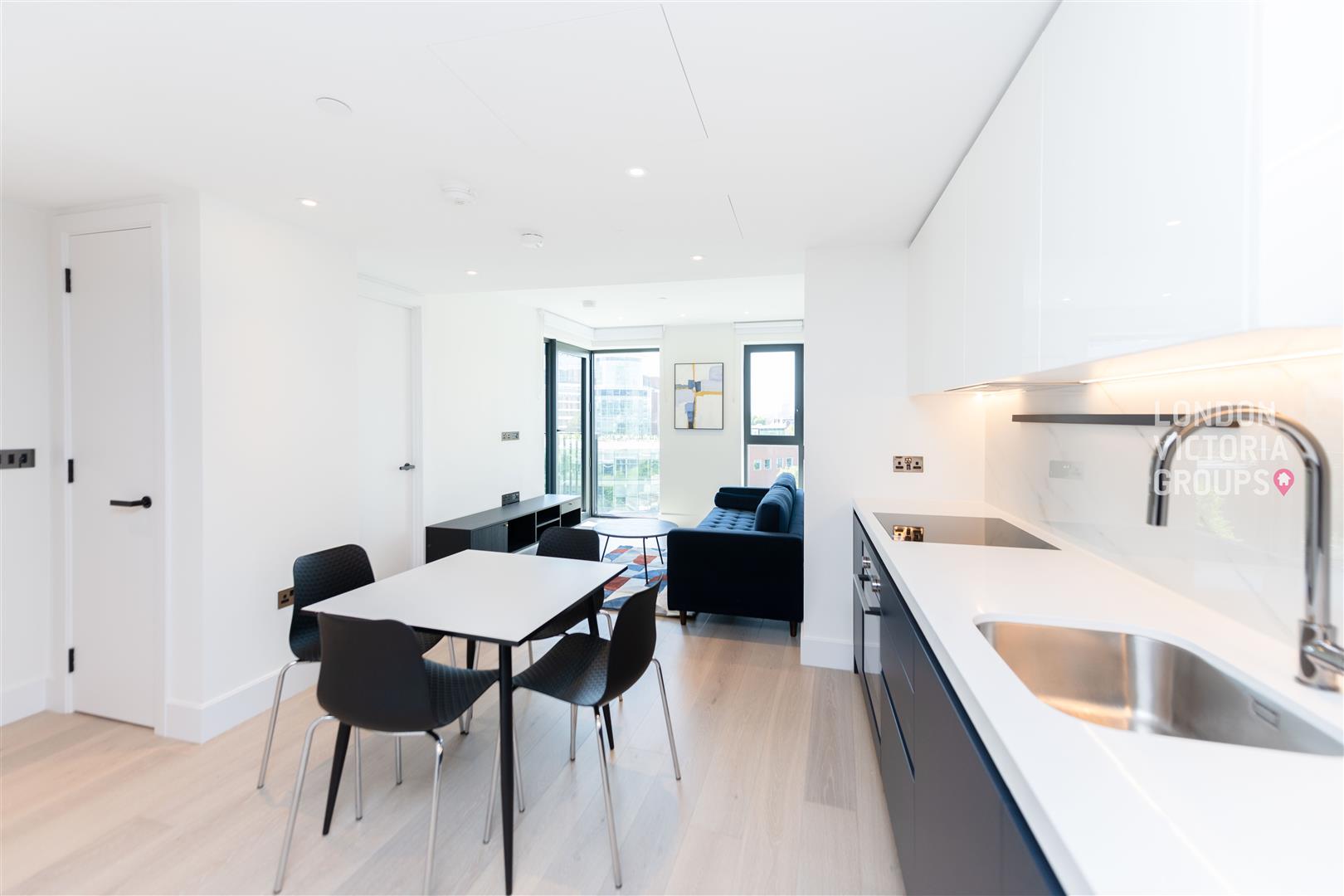 1 bed property in Fountain Park Way, London